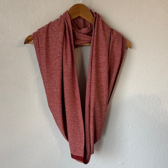 Lululemon Vinyasa Scarf - Picture 1 of 3